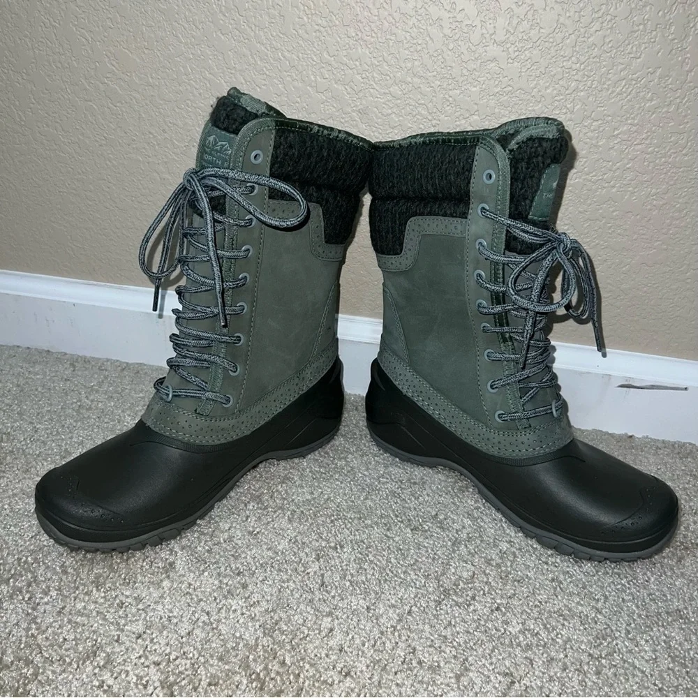 The North Face Women Shellista II Dachund Green Mid Winter Boots Size 5.5,